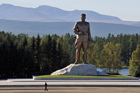 Bronzestatue von Kim Il-sung