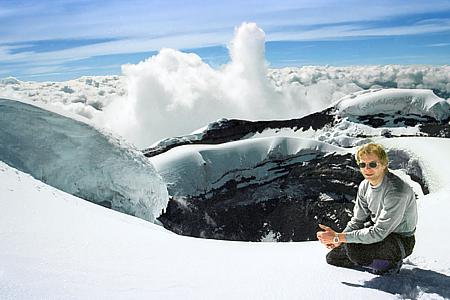 5902 m ü.NN - auf dem Gipfel des Vulkans "Cotopaxi" / Ecuador (1996)
