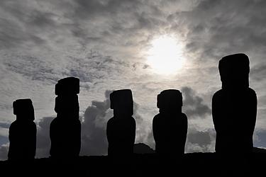 Moai auf dem Ahu Tongariki